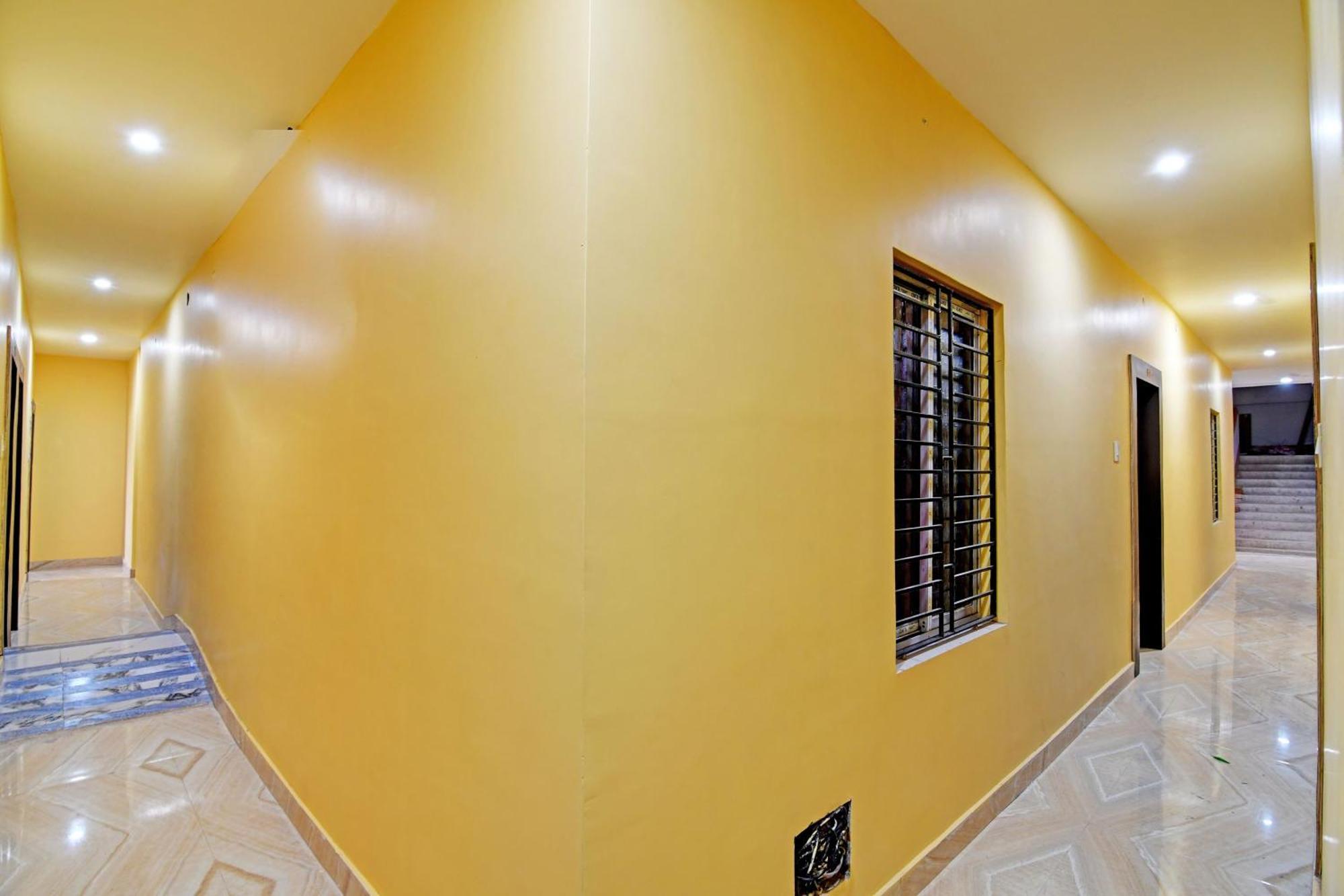Collection O Shyamali Guest House Калькутта Экстерьер фото